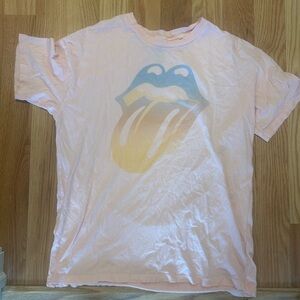 Women’s Pink Graphic T-Shirt